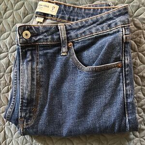 Abercrombie & Fitch The Skinny Curve Love High Rise Jeans